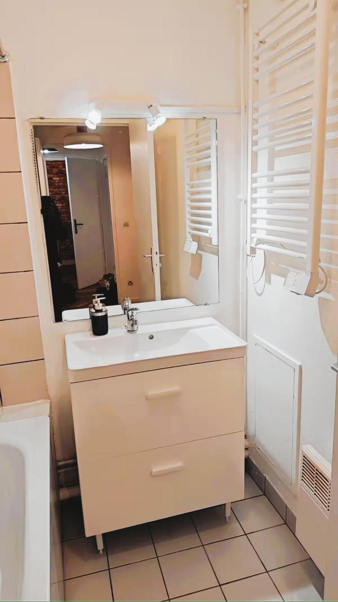Mini-Studio Avec Kitchenette Ou Chambre Confort Avec Frigo Et Tv - Parking En Option Sur Resa ! Шавіль Екстер'єр фото