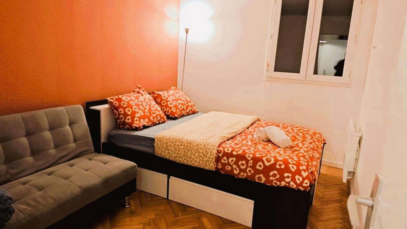 Mini-Studio Avec Kitchenette Ou Chambre Confort Avec Frigo Et Tv - Parking En Option Sur Resa ! Шавіль Екстер'єр фото