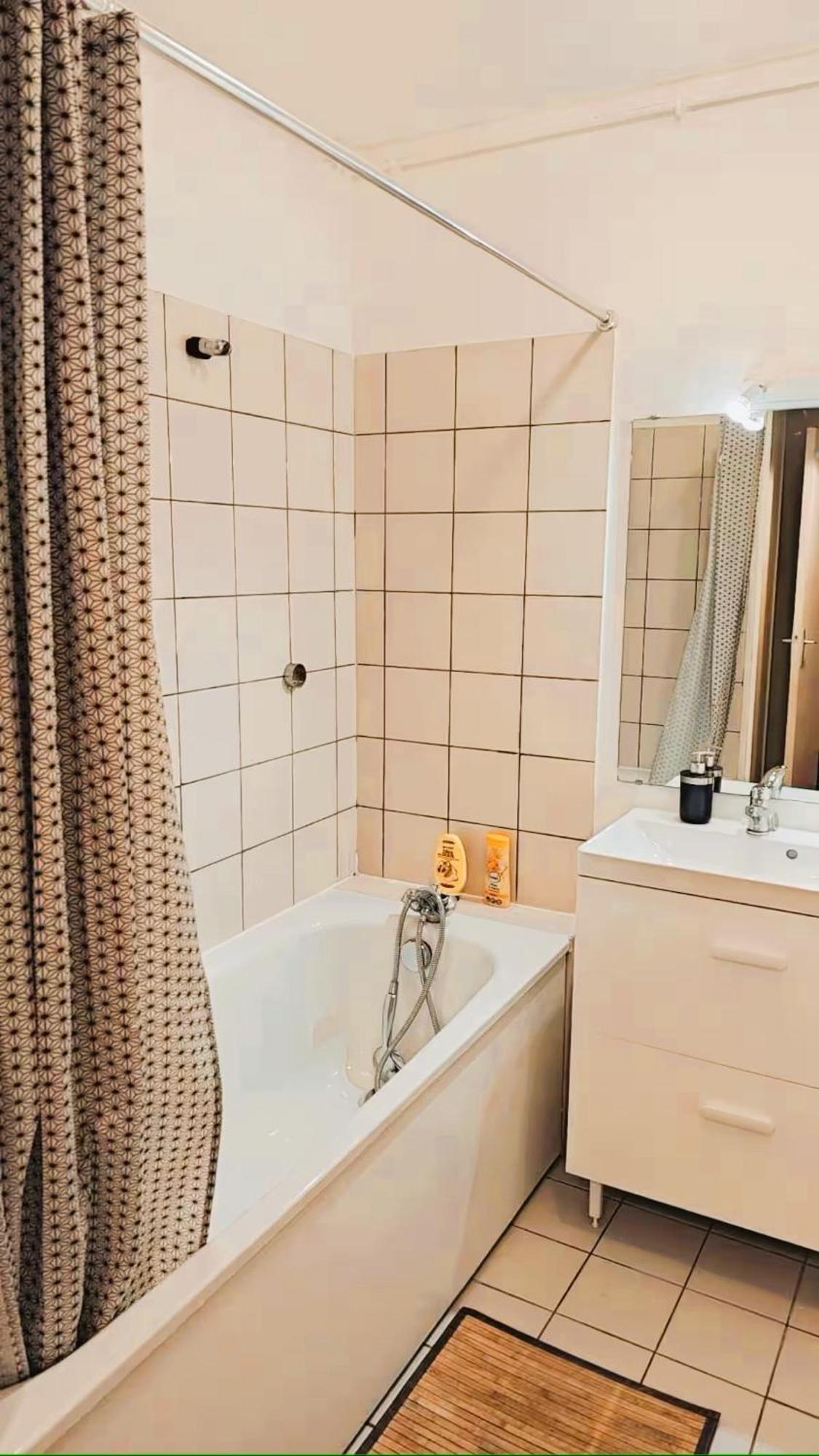 Mini-Studio Avec Kitchenette Ou Chambre Confort Avec Frigo Et Tv - Parking En Option Sur Resa ! Шавіль Екстер'єр фото